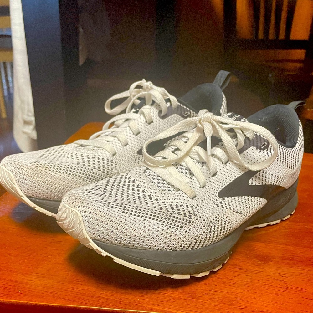 Brooks Revel 5 Women’s size 9.5